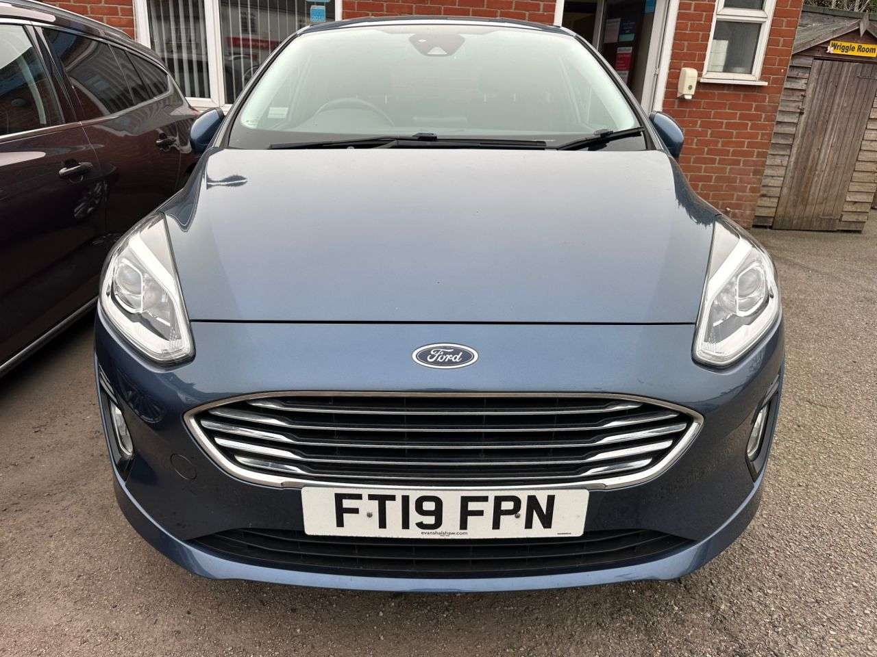 A 2019 FORD FIESTA 1.0T ECOBOOST GPF TITANIUM HATCHBACK 5dr PETROL MANUAL EURO 6 (s/s) (100 ps A 2019 FORD FIESTA 1.0T ECOBOOST GPF TITANIUM HATCHBACK 5dr PETROL MANUAL EURO 6 (s/s) (100 ps