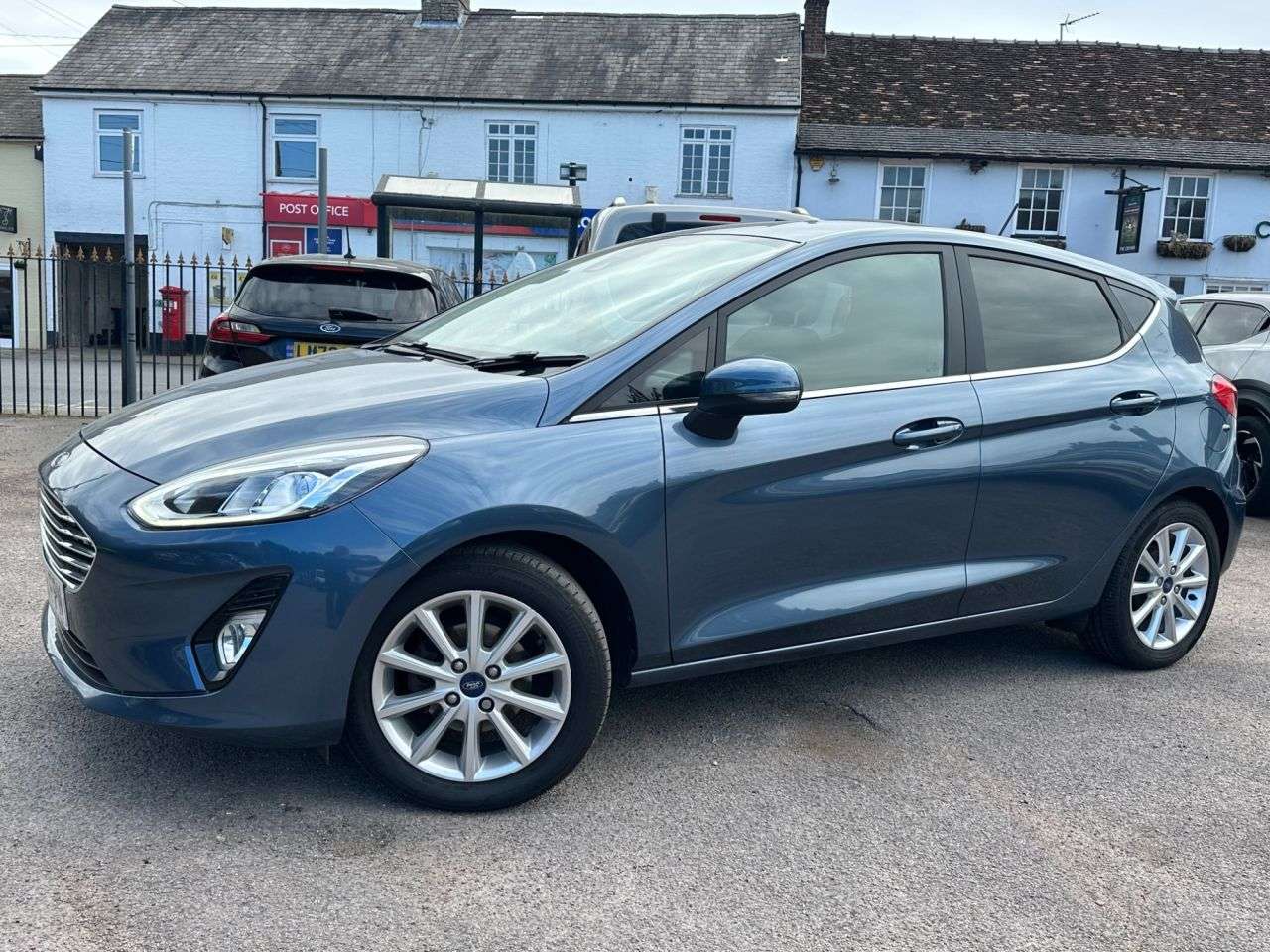 A 2019 FORD FIESTA 1.0T ECOBOOST GPF TITANIUM HATCHBACK 5dr PETROL MANUAL EURO 6 (s/s) (100 ps A 2019 FORD FIESTA 1.0T ECOBOOST GPF TITANIUM HATCHBACK 5dr PETROL MANUAL EURO 6 (s/s) (100 ps