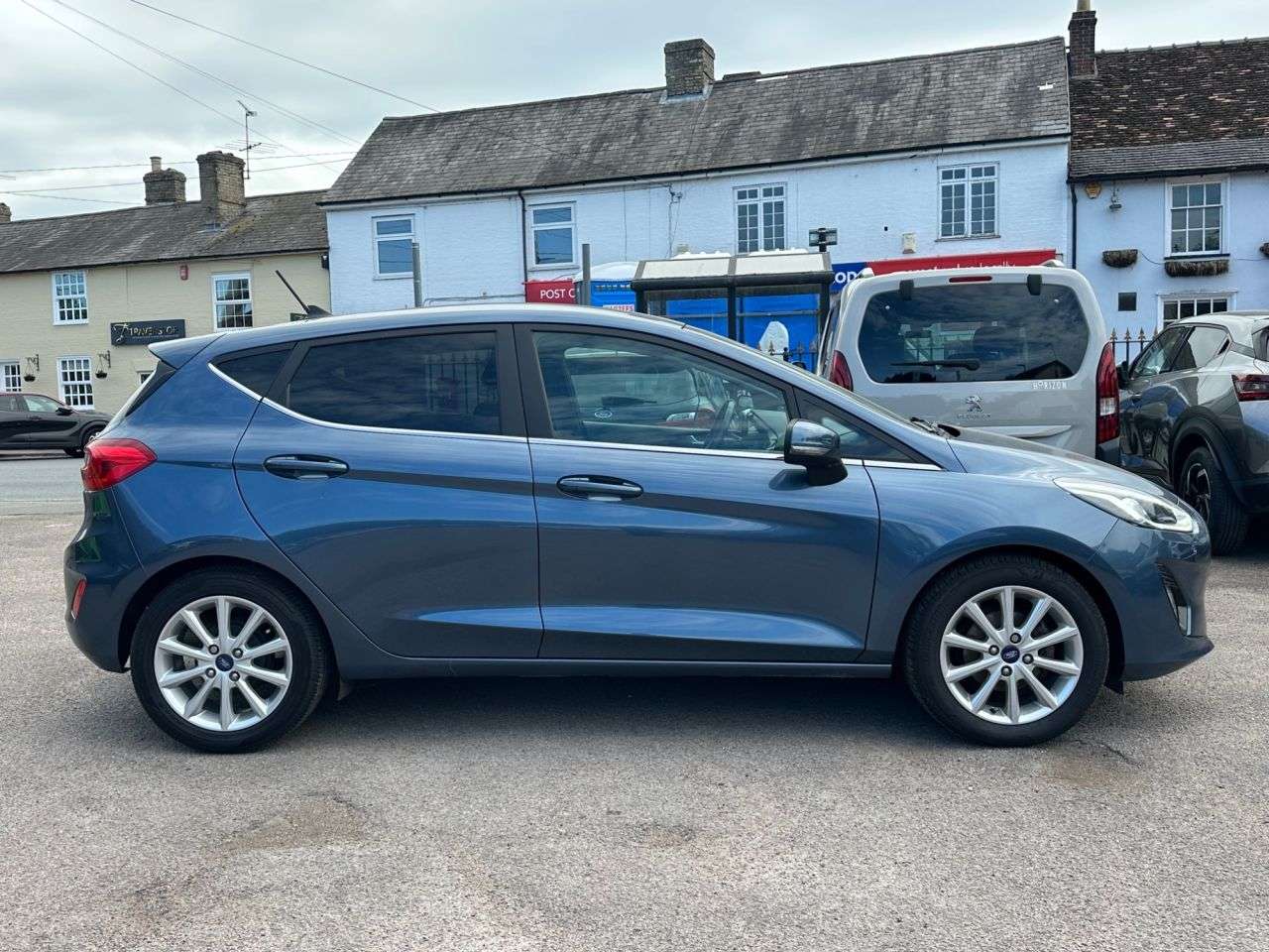 A 2019 FORD FIESTA 1.0T ECOBOOST GPF TITANIUM HATCHBACK 5dr PETROL MANUAL EURO 6 (s/s) (100 ps A 2019 FORD FIESTA 1.0T ECOBOOST GPF TITANIUM HATCHBACK 5dr PETROL MANUAL EURO 6 (s/s) (100 ps
