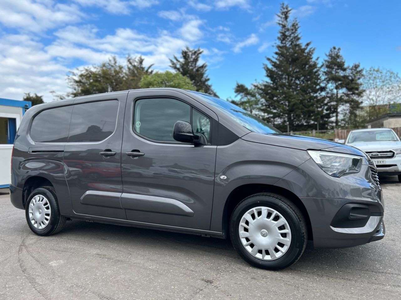 A 2023 VAUXHALL COMBO 1.5D Turbo 2300 PRO P/V 6dr L2H1 VERY FINE EXAMPLE A 2023 VAUXHALL COMBO 1.5D Turbo 2300 PRO P/V 6dr L2H1 VERY FINE EXAMPLE
