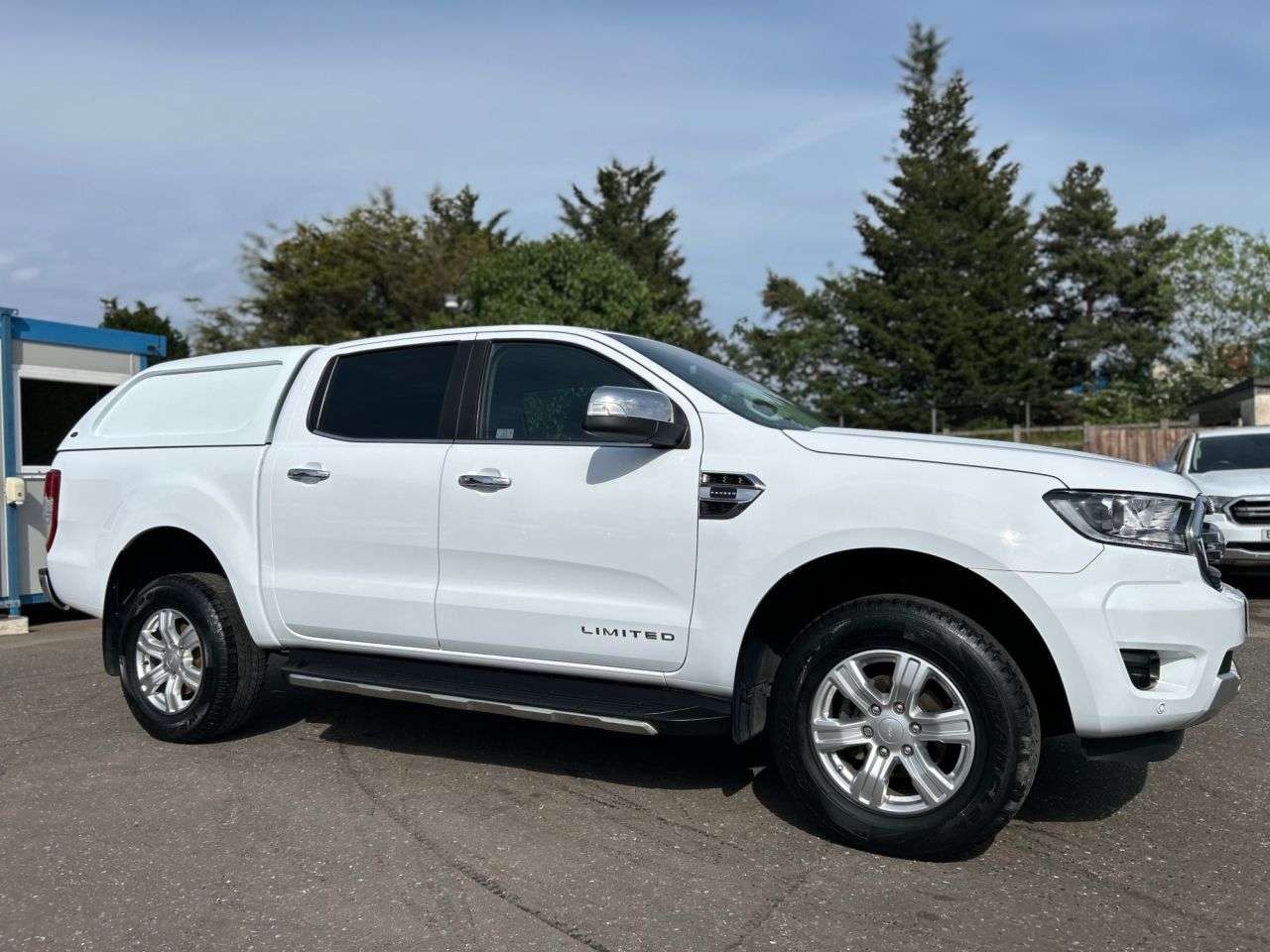A 2023 FORD RANGER 2.0TDCi EcoBlue LIMITED D/CAB 4dr AUTO 4WB ONE OWNER, 2 FORD SERVICES A 2023 FORD RANGER 2.0TDCi EcoBlue LIMITED D/CAB 4dr AUTO 4WB ONE OWNER, 2 FORD SERVICES