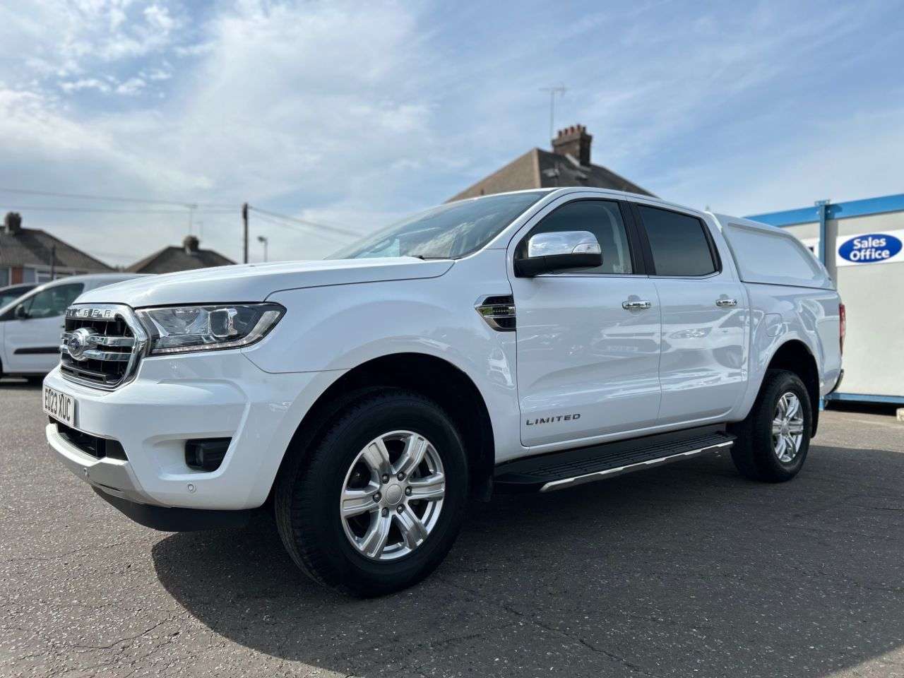 A 2023 FORD RANGER 2.0TDCi EcoBlue LIMITED D/CAB 4dr AUTO 4WB ONE OWNER, 2 FORD SERVICES A 2023 FORD RANGER 2.0TDCi EcoBlue LIMITED D/CAB 4dr AUTO 4WB ONE OWNER, 2 FORD SERVICES