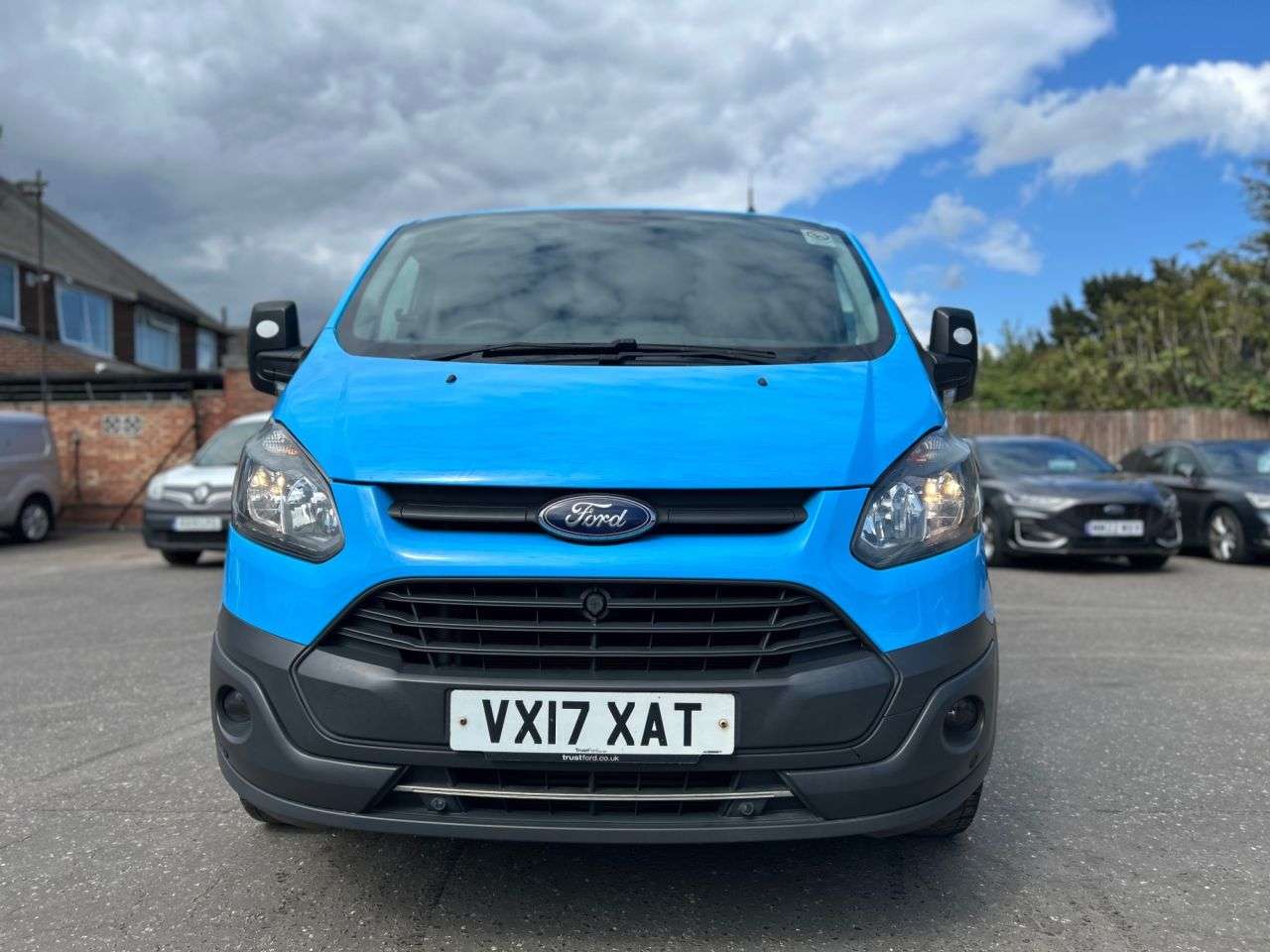 A 2017 FORD TRANSIT CUSTOM 2.0TDCi 310 BASE P/V 6dr L1H1 *NO VAT* 7 SERVICES *NO VAT* EX BRITISH GAS V A 2017 FORD TRANSIT CUSTOM 2.0TDCi 310 BASE P/V 6dr L1H1 *NO VAT* 7 SERVICES *NO VAT* EX BRITISH GAS V