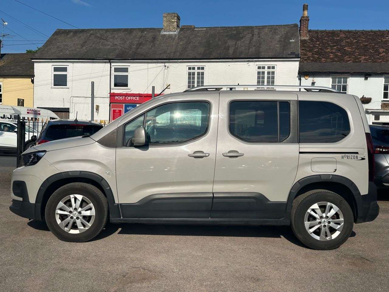 A 2019 PEUGEOT RIFTER 1.5 BlueHDi ALLURE WAV WHEELCHAIR ACCESSIBLE 5dr DIESEL MANUAL EURO 6 (100 A 2019 PEUGEOT RIFTER 1.5 BlueHDi ALLURE WAV WHEELCHAIR ACCESSIBLE 5dr DIESEL MANUAL EURO 6 (100