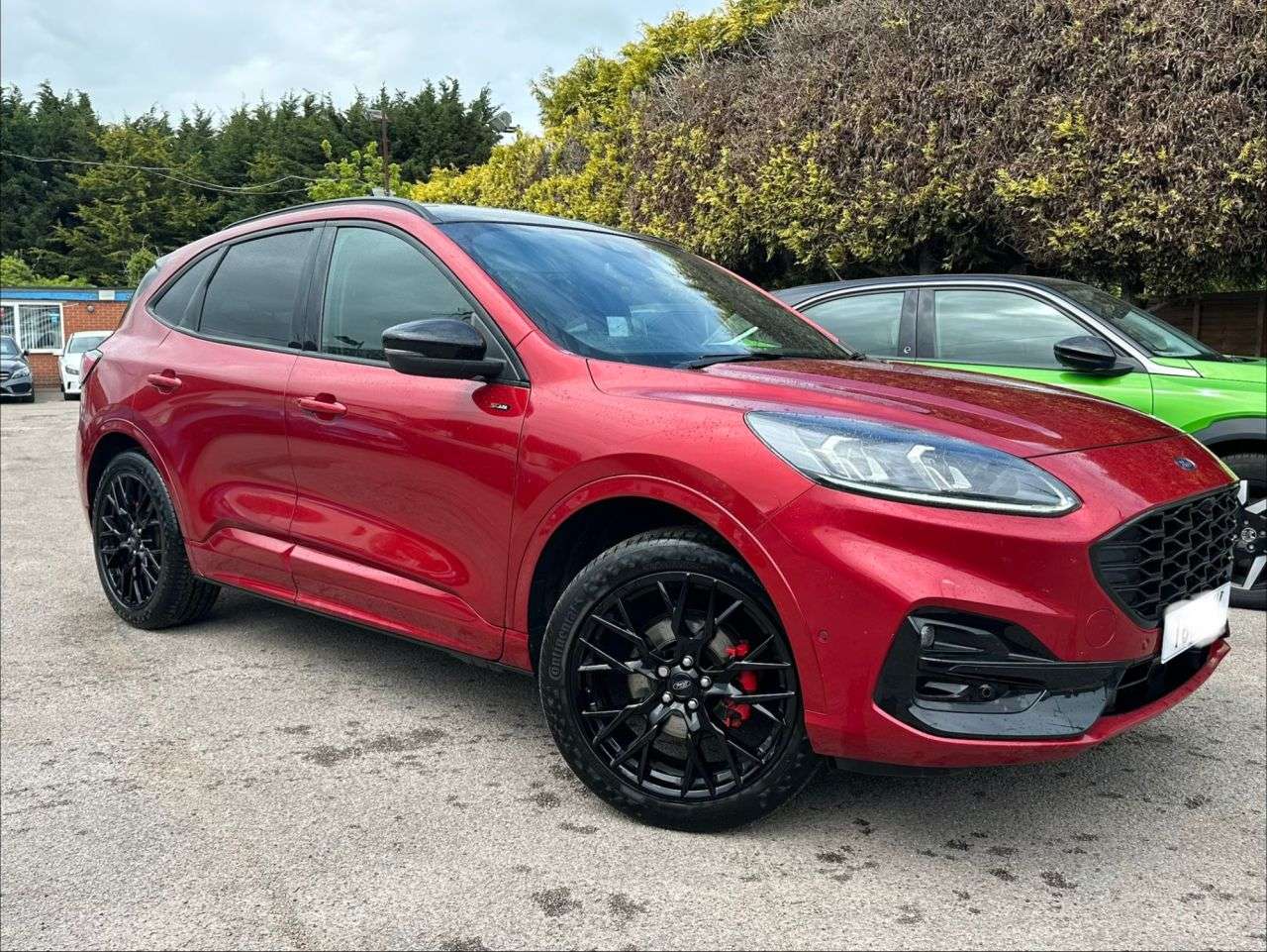 A 2023 FORD KUGA 2.5 D 14.4kWh BLACK PACKAGE EDITION SUV 5dr PETROL PLUG-IN HYBRID CVT EURO A 2023 FORD KUGA 2.5 D 14.4kWh BLACK PACKAGE EDITION SUV 5dr PETROL PLUG-IN HYBRID CVT EURO
