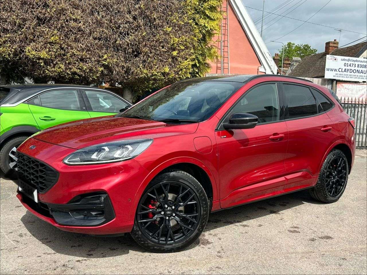 A 2023 FORD KUGA 2.5 D 14.4kWh BLACK PACKAGE EDITION SUV 5dr PETROL PLUG-IN HYBRID CVT EURO A 2023 FORD KUGA 2.5 D 14.4kWh BLACK PACKAGE EDITION SUV 5dr PETROL PLUG-IN HYBRID CVT EURO