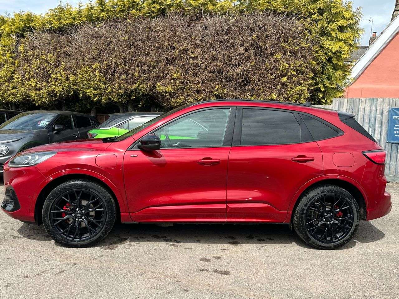 A 2023 FORD KUGA 2.5 D 14.4kWh BLACK PACKAGE EDITION SUV 5dr PETROL PLUG-IN HYBRID CVT EURO A 2023 FORD KUGA 2.5 D 14.4kWh BLACK PACKAGE EDITION SUV 5dr PETROL PLUG-IN HYBRID CVT EURO