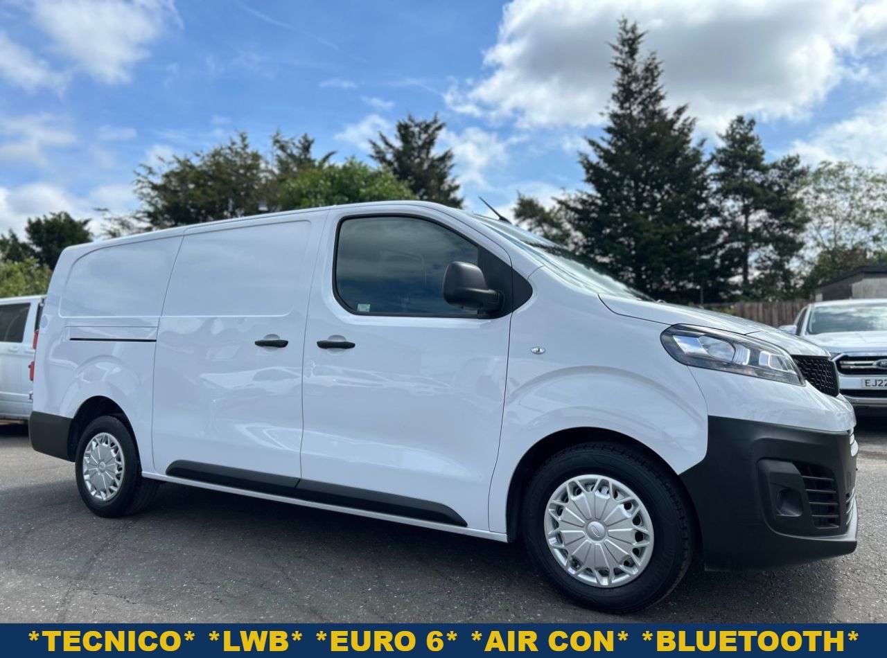 A 2022 FIAT SCUDO 2.0Multijet TECNICO P/V 6dr LWB FINE EXAMPLE, 2 SERVICES A 2022 FIAT SCUDO 2.0Multijet TECNICO P/V 6dr LWB FINE EXAMPLE, 2 SERVICES