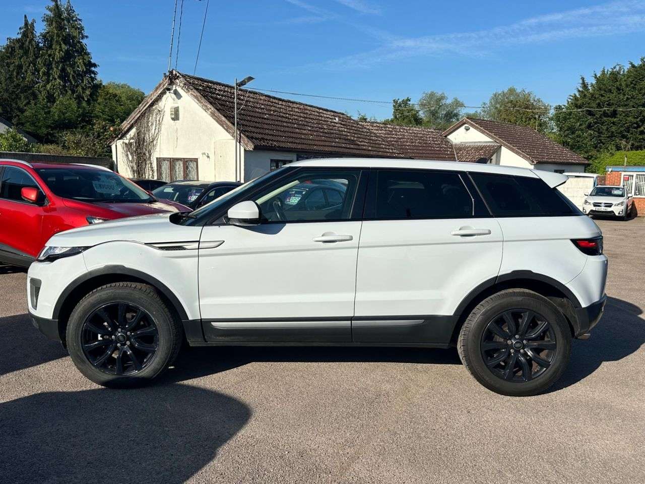 A 2015 LAND ROVER RANGE ROVER EVOQUE 2.0 eD4 SE SUV 5dr DIESEL MANUAL FWD EURO 6 (s/s) (150 ps) NEW TIMING CHAIN A 2015 LAND ROVER RANGE ROVER EVOQUE 2.0 eD4 SE SUV 5dr DIESEL MANUAL FWD EURO 6 (s/s) (150 ps) NEW TIMING CHAIN