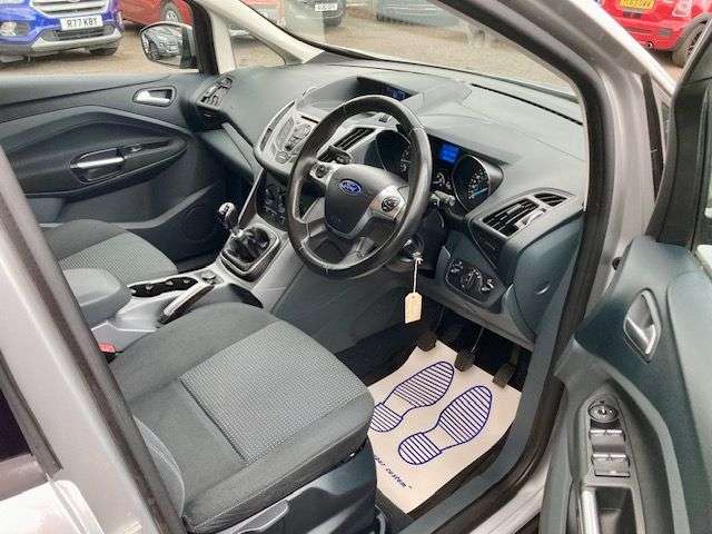 A 2013 FORD C-MAX 1.0T ECOBOOST ZETEC MPV 5dr PETROL MANUAL (s/s) (125 ps) NEW WETBELT, MOT A A 2013 FORD C-MAX 1.0T ECOBOOST ZETEC MPV 5dr PETROL MANUAL (s/s) (125 ps) NEW WETBELT, MOT A