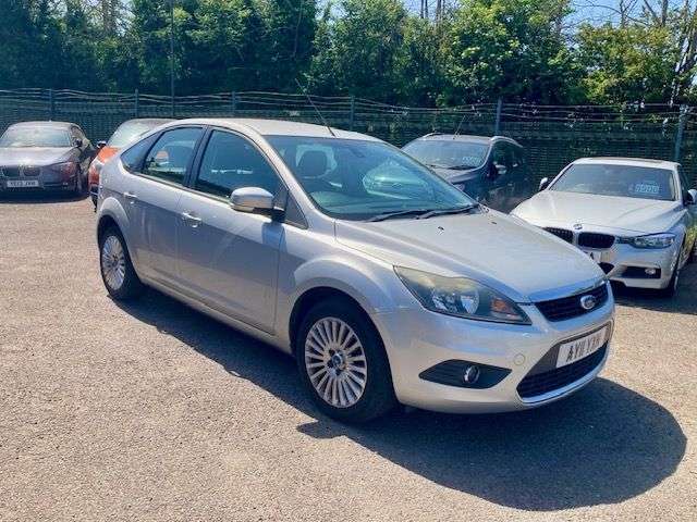 A 2011 FORD FOCUS 1.6 TITANIUM HATCHBACK 5dr PETROL MANUAL A 2011 FORD FOCUS 1.6 TITANIUM HATCHBACK 5dr PETROL MANUAL