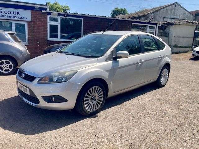 A 2011 FORD FOCUS 1.6 TITANIUM HATCHBACK 5dr PETROL MANUAL A 2011 FORD FOCUS 1.6 TITANIUM HATCHBACK 5dr PETROL MANUAL