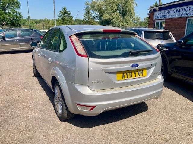 A 2011 FORD FOCUS 1.6 TITANIUM HATCHBACK 5dr PETROL MANUAL A 2011 FORD FOCUS 1.6 TITANIUM HATCHBACK 5dr PETROL MANUAL