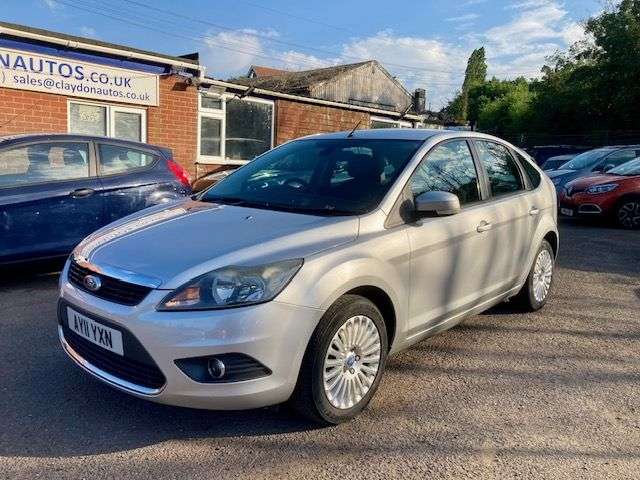 A 2011 FORD FOCUS 1.6 TITANIUM HATCHBACK 5dr PETROL MANUAL A 2011 FORD FOCUS 1.6 TITANIUM HATCHBACK 5dr PETROL MANUAL