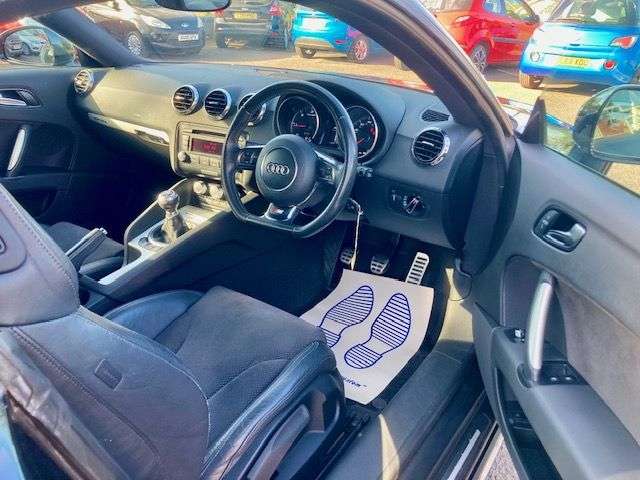 2011 AUDI TT 2011 AUDI TT
