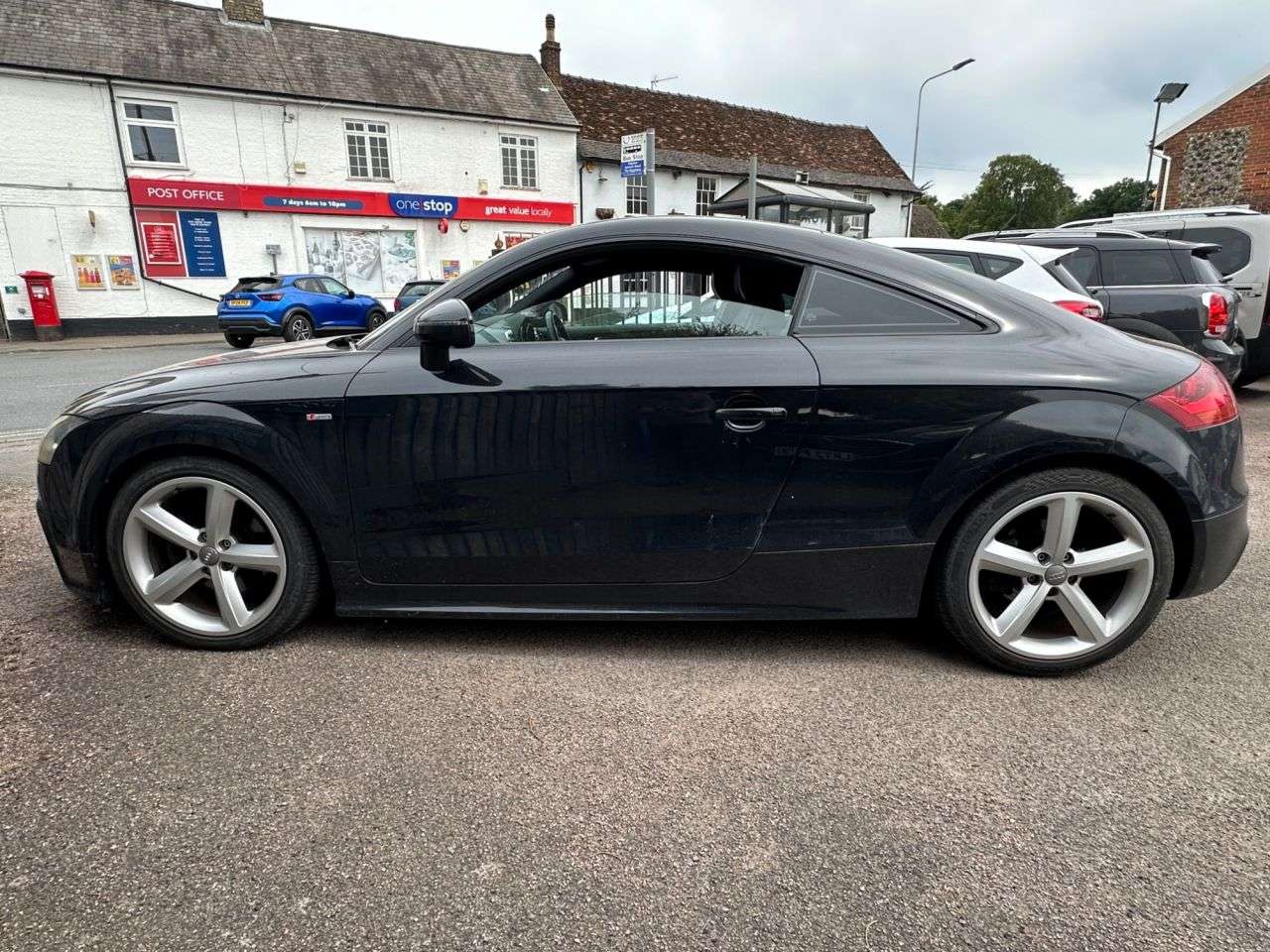 2011 AUDI TT 2011 AUDI TT
