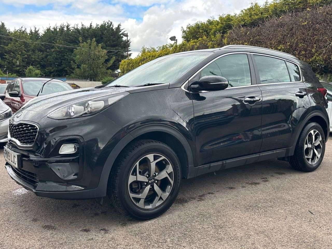 A 2019 KIA SPORTAGE 1.6 GDi 2 SUV 5dr PETROL MANUAL EURO 6 (s/s) (130 bhp) A 2019 KIA SPORTAGE 1.6 GDi 2 SUV 5dr PETROL MANUAL EURO 6 (s/s) (130 bhp)