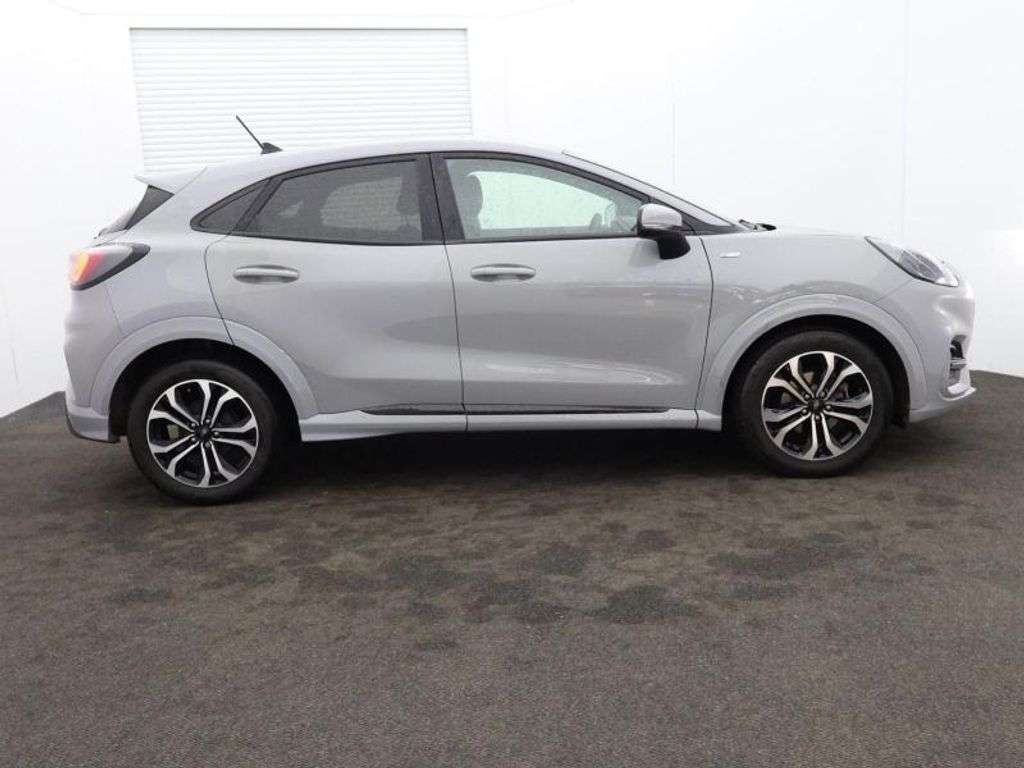 A 2023 FORD PUMA 1.0T ECOBYMHEV ST-LINE SUV 5dr PETROL HYBRID DCT AUTOMATIC EURO 6 (s/s) (12 A 2023 FORD PUMA 1.0T ECOBYMHEV ST-LINE SUV 5dr PETROL HYBRID DCT AUTOMATIC EURO 6 (s/s) (12