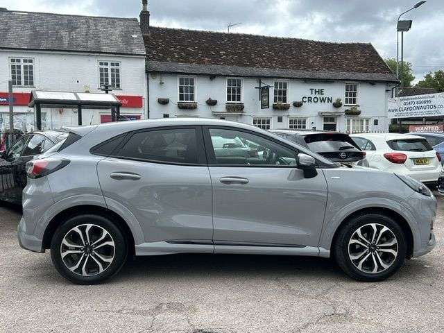 A 2023 FORD PUMA 1.0T ECOBOOST MHEV ST-LINE SUV 5dr PETROL HYBRID DCT AUTOMATIC EURO 6 (s/s) A 2023 FORD PUMA 1.0T ECOBOOST MHEV ST-LINE SUV 5dr PETROL HYBRID DCT AUTOMATIC EURO 6 (s/s)