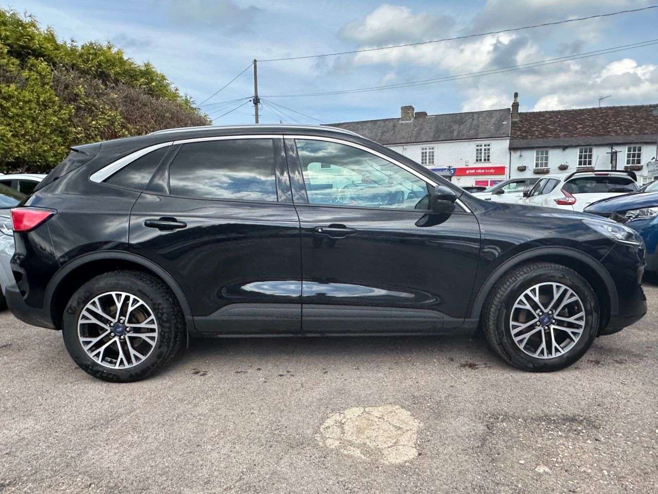 A 2023 FORD KUGA 1.5T ECOBOOST TITANIUM EDITION SUV 5dr PETROL MANUAL EURO 6 (s/s) (150 ps) A 2023 FORD KUGA 1.5T ECOBOOST TITANIUM EDITION SUV 5dr PETROL MANUAL EURO 6 (s/s) (150 ps)