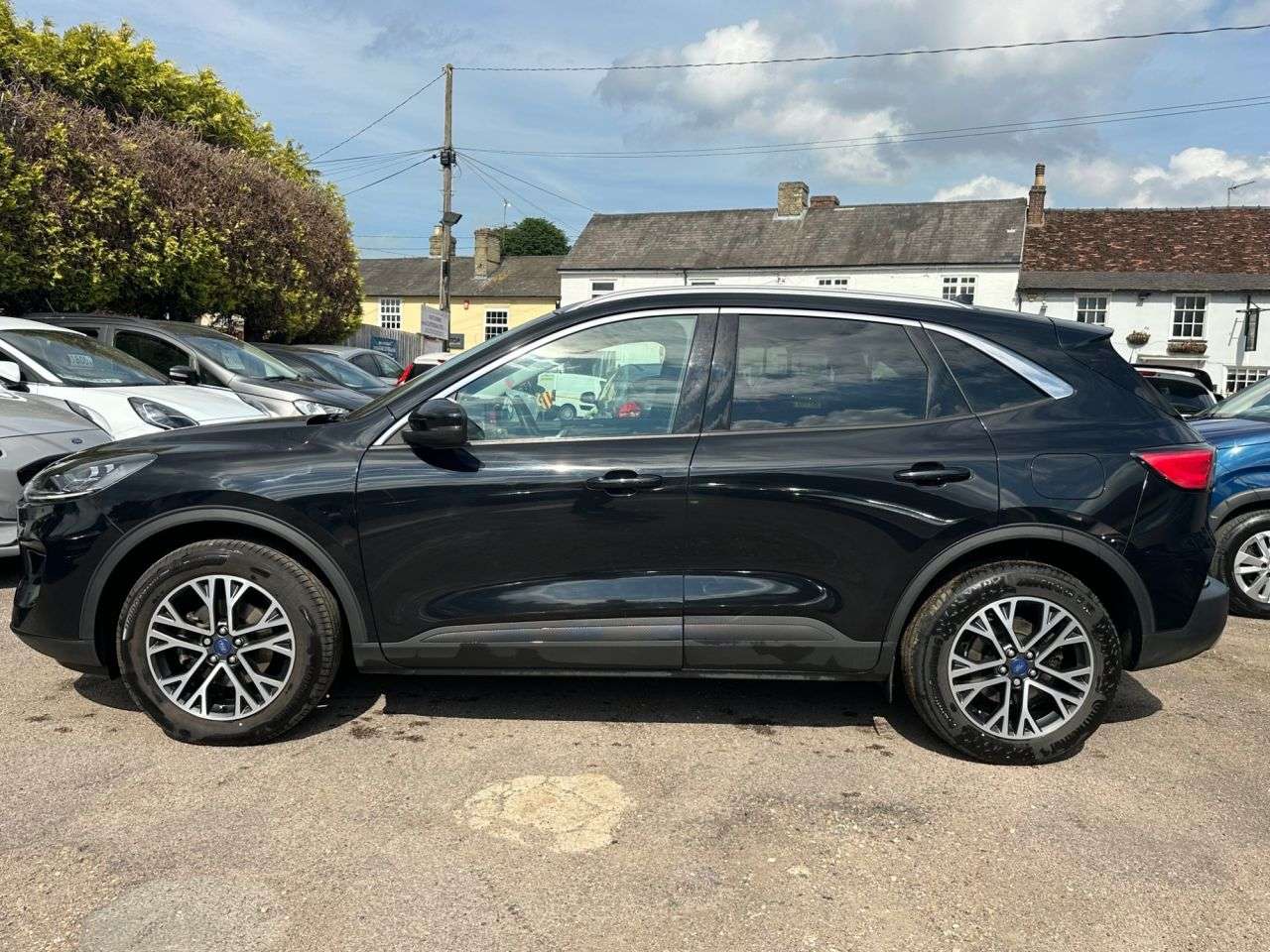 A 2023 FORD KUGA 1.5T ECOBOOST TITANIUM EDITION SUV 5dr PETROL MANUAL EURO 6 (s/s) (150 ps) A 2023 FORD KUGA 1.5T ECOBOOST TITANIUM EDITION SUV 5dr PETROL MANUAL EURO 6 (s/s) (150 ps)