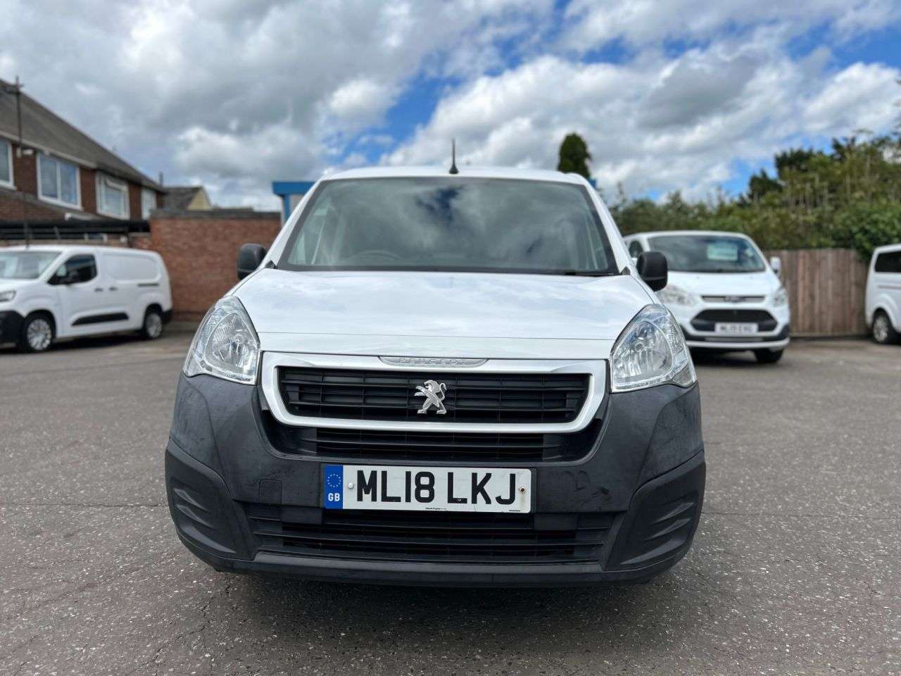 A 2018 PEUGEOT PARTNER 1.6BlueHDi 850 PROFESSIONAL P/V 5dr L1 ONE OWNER, 5 SERVICES A 2018 PEUGEOT PARTNER 1.6BlueHDi 850 PROFESSIONAL P/V 5dr L1 ONE OWNER, 5 SERVICES