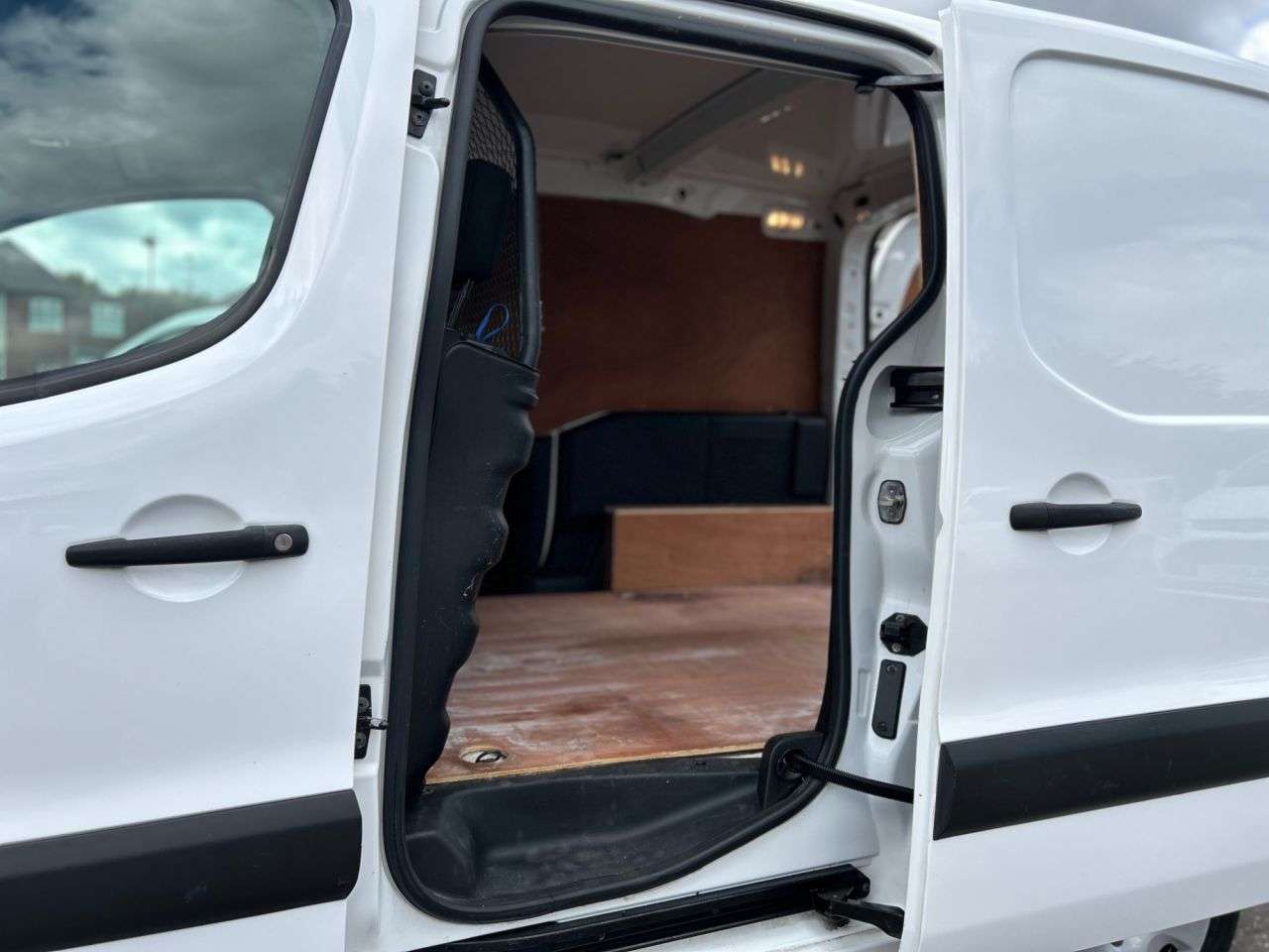 2018 PEUGEOT PARTNER 2018 PEUGEOT PARTNER