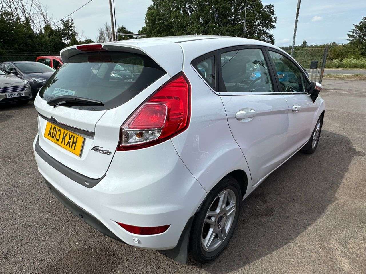 A 2013 FORD FIESTA 1.6 ZETEC HATCHBACK 5dr AUTOMATIC PETROL POWERSHIFT A 2013 FORD FIESTA 1.6 ZETEC HATCHBACK 5dr AUTOMATIC PETROL POWERSHIFT