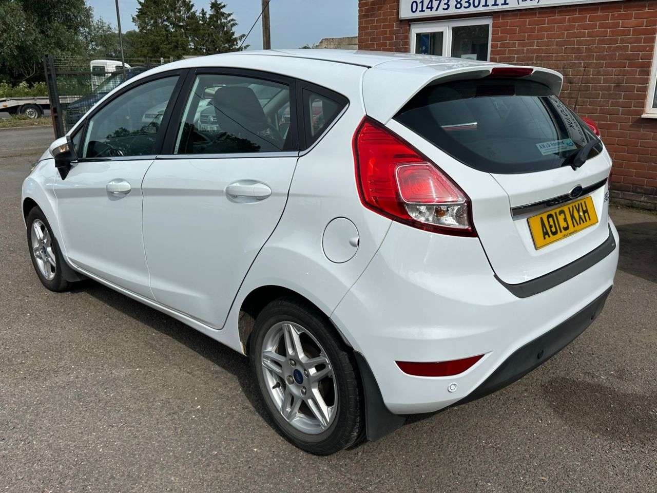 A 2013 FORD FIESTA 1.6 ZETEC HATCHBACK 5dr AUTOMATIC PETROL POWERSHIFT A 2013 FORD FIESTA 1.6 ZETEC HATCHBACK 5dr AUTOMATIC PETROL POWERSHIFT