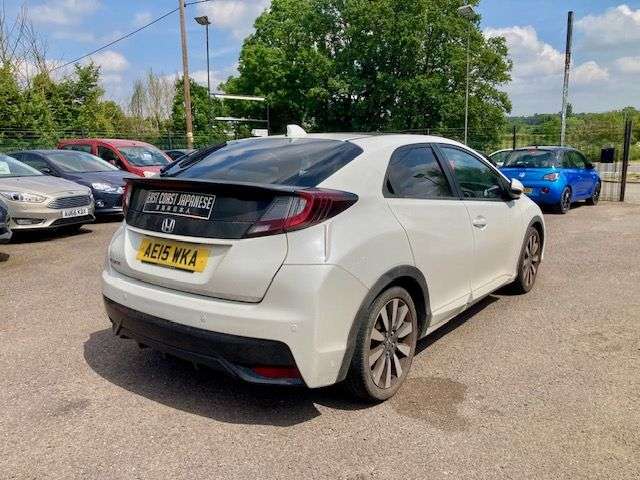 A 2015 HONDA CIVIC 1.8 i-VTEC SR HATCHBACK 5dr PETROL MANUAL EURO 6 (s/s) (142 ps) A 2015 HONDA CIVIC 1.8 i-VTEC SR HATCHBACK 5dr PETROL MANUAL EURO 6 (s/s) (142 ps)