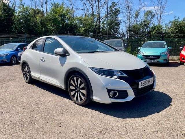 A 2015 HONDA CIVIC 1.8 i-VTEC SR HATCHBACK 5dr PETROL MANUAL EURO 6 (s/s) (142 ps) A 2015 HONDA CIVIC 1.8 i-VTEC SR HATCHBACK 5dr PETROL MANUAL EURO 6 (s/s) (142 ps)