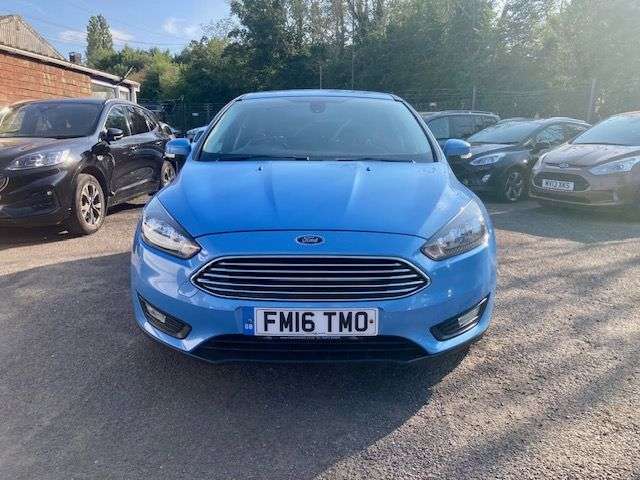 A 2016 FORD FOCUS 1.5 TDCi ZETEC HATCHBACK 5dr DIESEL MANUAL EURO 6 (s/s) NEW TIMING BELT AND A 2016 FORD FOCUS 1.5 TDCi ZETEC HATCHBACK 5dr DIESEL MANUAL EURO 6 (s/s) NEW TIMING BELT AND