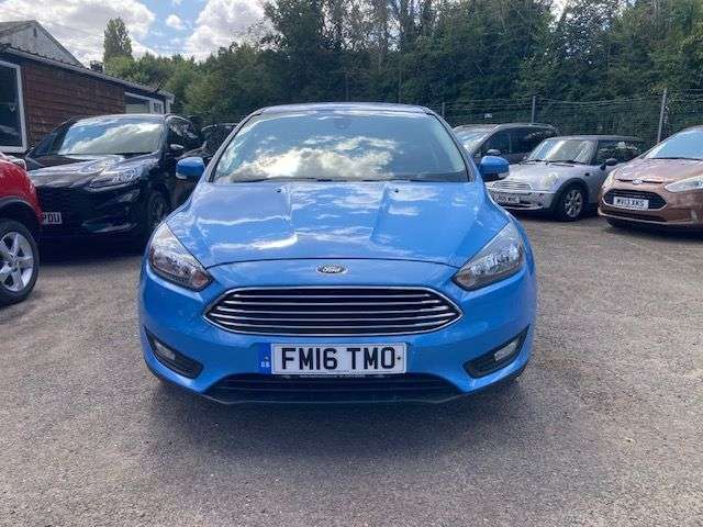 A 2016 FORD FOCUS 1.5 TDCi ZETEC HATCHBACK 5dr DIESEL MANUAL EURO 6 (s/s) NEW TIMING BELT AND A 2016 FORD FOCUS 1.5 TDCi ZETEC HATCHBACK 5dr DIESEL MANUAL EURO 6 (s/s) NEW TIMING BELT AND