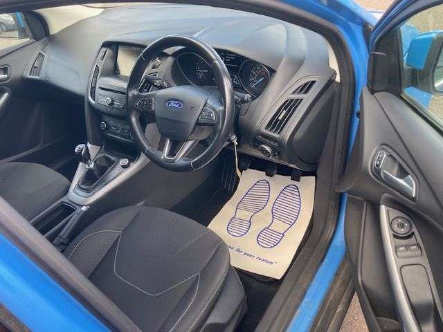 A 2016 FORD FOCUS 1.5 TDCi ZETEC HATCHBACK 5dr DIESEL MANUAL EURO 6 (s/s) NEW TIMING BELT AND A 2016 FORD FOCUS 1.5 TDCi ZETEC HATCHBACK 5dr DIESEL MANUAL EURO 6 (s/s) NEW TIMING BELT AND
