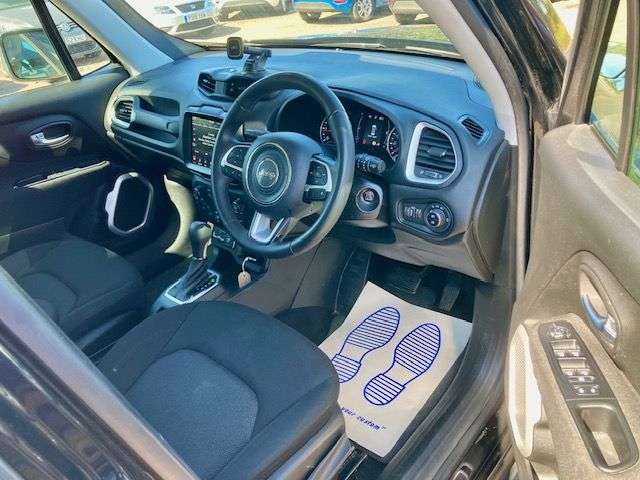A 2020 JEEP RENEGADE 1.6 MULTI-JET11 LONGITUDE SUV 5dr DIESEL AUTOMATIC DDCT EURO 6 (s/s) (120 p A 2020 JEEP RENEGADE 1.6 MULTI-JET11 LONGITUDE SUV 5dr DIESEL AUTOMATIC DDCT EURO 6 (s/s) (120 p