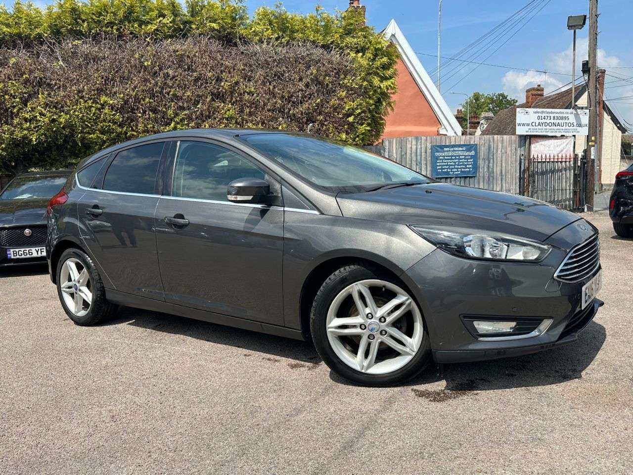 A 2016 FORD FOCUS 1.0T ECOBOOST TITANIUM HATCHBACK 5dr PETROL MANUAL EURO 6 (s/s) (125 ps) WE A 2016 FORD FOCUS 1.0T ECOBOOST TITANIUM HATCHBACK 5dr PETROL MANUAL EURO 6 (s/s) (125 ps) WE