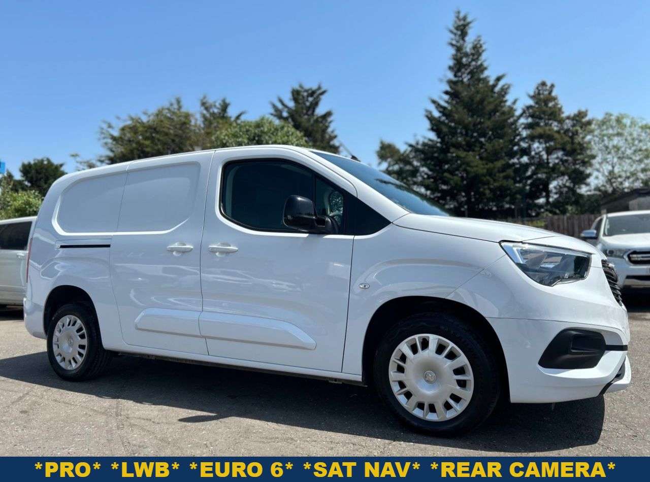A 2023 VAUXHALL COMBO 1.5D Turbo 2300 PRO P/V 6dr L2H1 FINE EXAMPLE, 2 SERVICES A 2023 VAUXHALL COMBO 1.5D Turbo 2300 PRO P/V 6dr L2H1 FINE EXAMPLE, 2 SERVICES