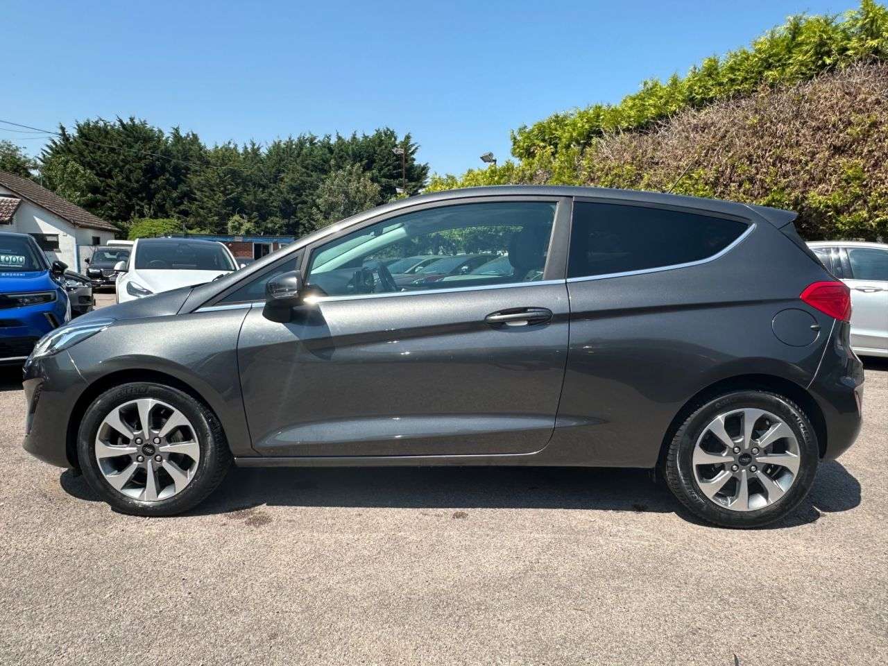 A 2018 FORD FIESTA 1.1 Ti-VCT ZETEC 3dr PETROL MANUAL EURO 6 (s/s) (85 ps) A 2018 FORD FIESTA 1.1 Ti-VCT ZETEC 3dr PETROL MANUAL EURO 6 (s/s) (85 ps)