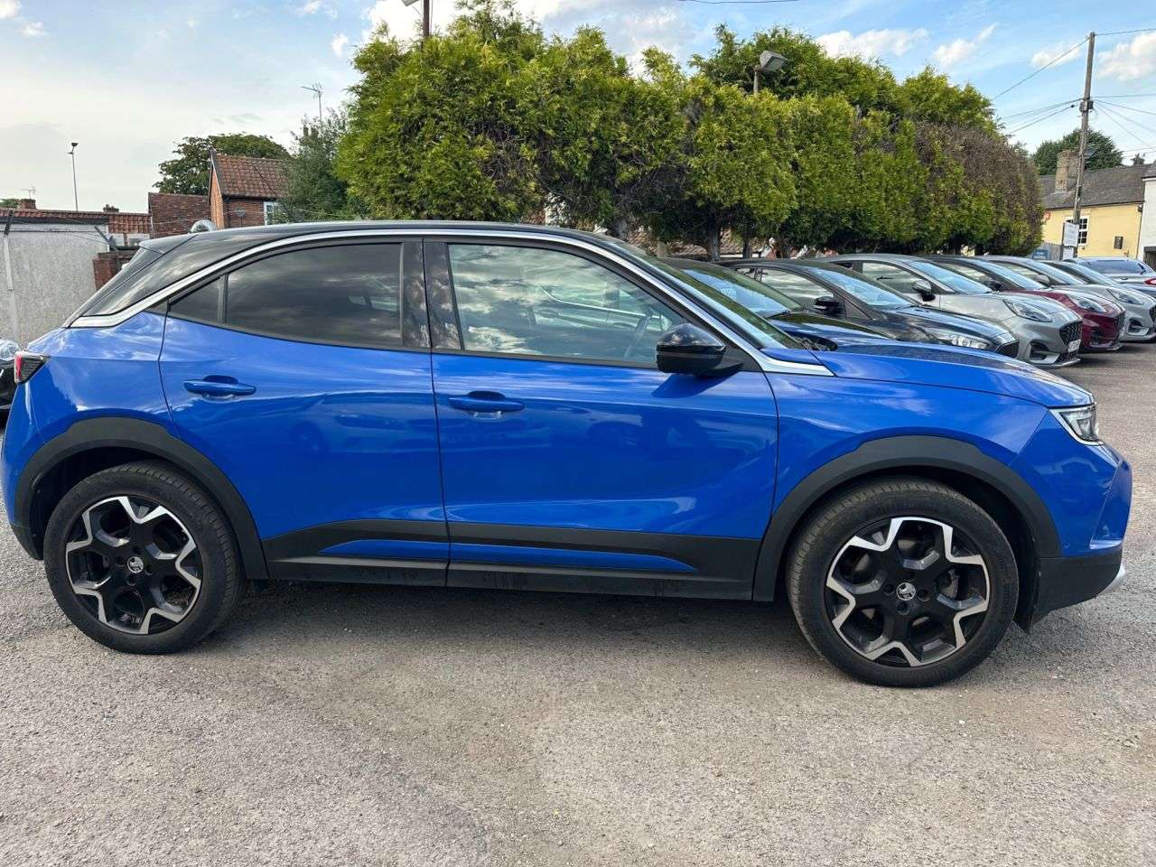 A 2023 VAUXHALL MOKKA ELECTRIC 50kWh ULTIMATE SUV 5dr ELECTRIC AUTOMATIC (136 ps) A 2023 VAUXHALL MOKKA ELECTRIC 50kWh ULTIMATE SUV 5dr ELECTRIC AUTOMATIC (136 ps)