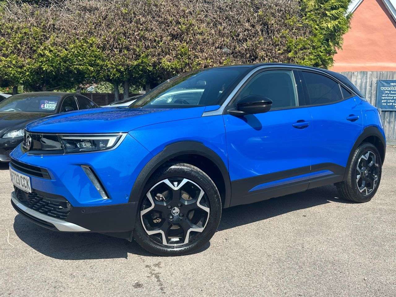 A 2023 VAUXHALL MOKKA ELECTRIC 50kWh ULTIMATE SUV 5dr ELECTRIC AUTOMATIC (136 ps) A 2023 VAUXHALL MOKKA ELECTRIC 50kWh ULTIMATE SUV 5dr ELECTRIC AUTOMATIC (136 ps)