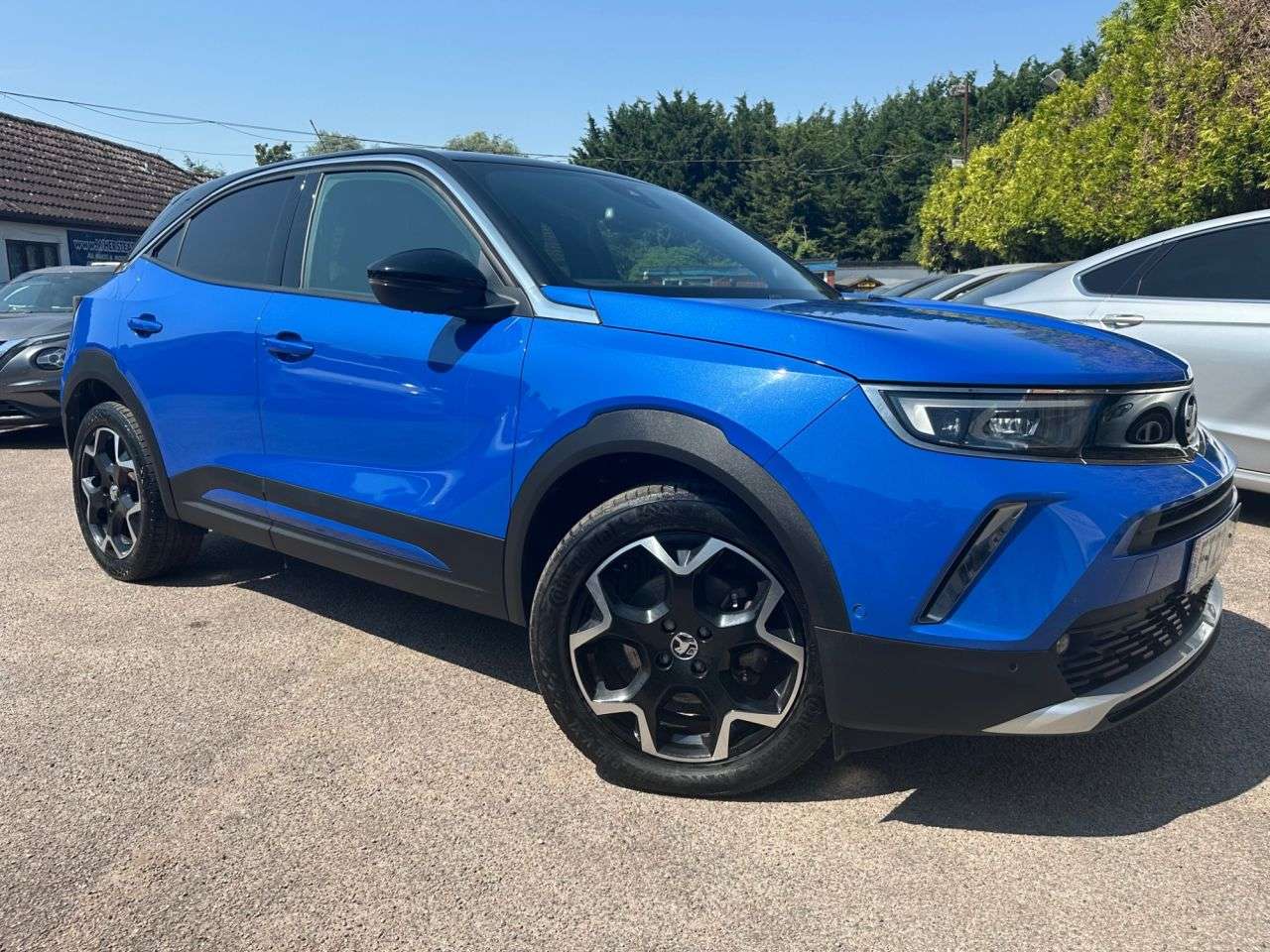 A 2023 VAUXHALL MOKKA ELECTRIC 50kWh ULTIMATE SUV 5dr ELECTRIC AUTOMATIC (136 ps) A 2023 VAUXHALL MOKKA ELECTRIC 50kWh ULTIMATE SUV 5dr ELECTRIC AUTOMATIC (136 ps)