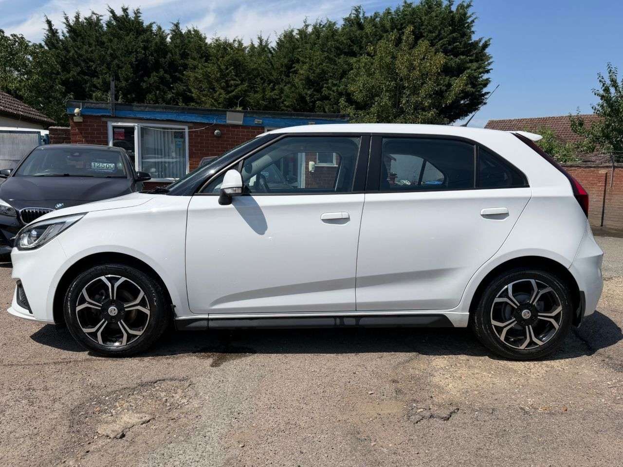 A 2019 MG MG3 1.5 VTi-TECH EXCITE HATCHBACK 5dr PETROL MANUAL EURO 6 (s/s) (106 ps) A 2019 MG MG3 1.5 VTi-TECH EXCITE HATCHBACK 5dr PETROL MANUAL EURO 6 (s/s) (106 ps)