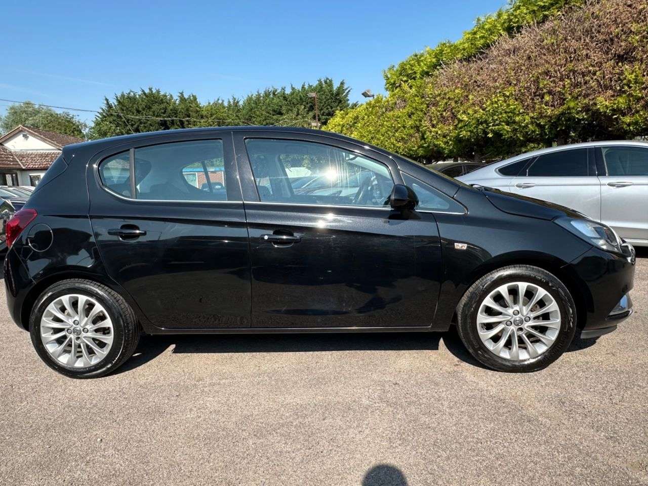A 2018 VAUXHALL CORSA 1.4i ECO TEC SE NAV HATCHBACK 5dr PETROL MANUAL EURO 6 A 2018 VAUXHALL CORSA 1.4i ECO TEC SE NAV HATCHBACK 5dr PETROL MANUAL EURO 6