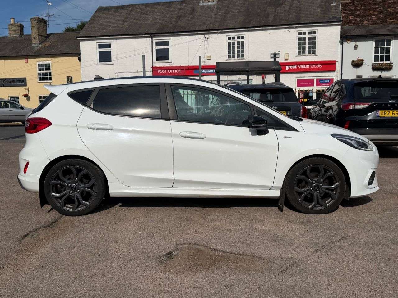 A 2019 FORD FIESTA 1.0T ECOBOOST GPF ST-LINE X HATCHBACK 5dr PETROL MANUAL EURO 6 (s/s) (100 p A 2019 FORD FIESTA 1.0T ECOBOOST GPF ST-LINE X HATCHBACK 5dr PETROL MANUAL EURO 6 (s/s) (100 p