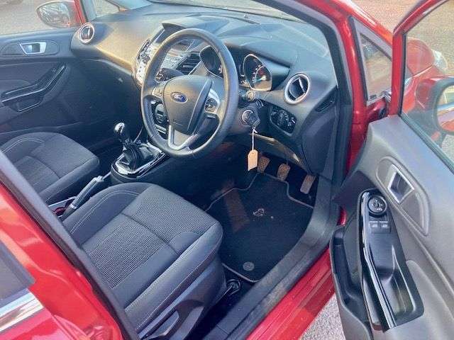 A 2016 FORD FIESTA 1.0T ECOBOOST TITANIUM HATCHBACK 5dr PETROL MANUAL EURO 6 (s/s) (100 ps) NE A 2016 FORD FIESTA 1.0T ECOBOOST TITANIUM HATCHBACK 5dr PETROL MANUAL EURO 6 (s/s) (100 ps) NE