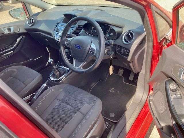 A 2016 FORD FIESTA 1.0T ECOBOOST TITANIUM HATCHBACK 5dr PETROL MANUAL EURO 6 (s/s) (100 ps) NE A 2016 FORD FIESTA 1.0T ECOBOOST TITANIUM HATCHBACK 5dr PETROL MANUAL EURO 6 (s/s) (100 ps) NE