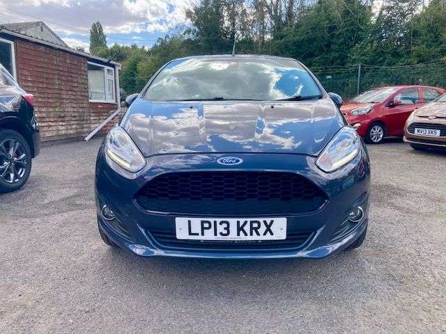 A 2013 FORD FIESTA 1.0T ECOBOOST TITANIUM HATCHBACK 5dr PETROL MANUAL (s/s) (125 ps) WETBELT R A 2013 FORD FIESTA 1.0T ECOBOOST TITANIUM HATCHBACK 5dr PETROL MANUAL (s/s) (125 ps) WETBELT R