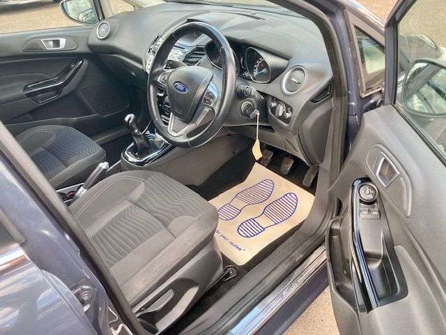 A 2013 FORD FIESTA 1.0T ECOBOOST TITANIUM HATCHBACK 5dr PETROL MANUAL (s/s) (125 ps) WETBELT R A 2013 FORD FIESTA 1.0T ECOBOOST TITANIUM HATCHBACK 5dr PETROL MANUAL (s/s) (125 ps) WETBELT R