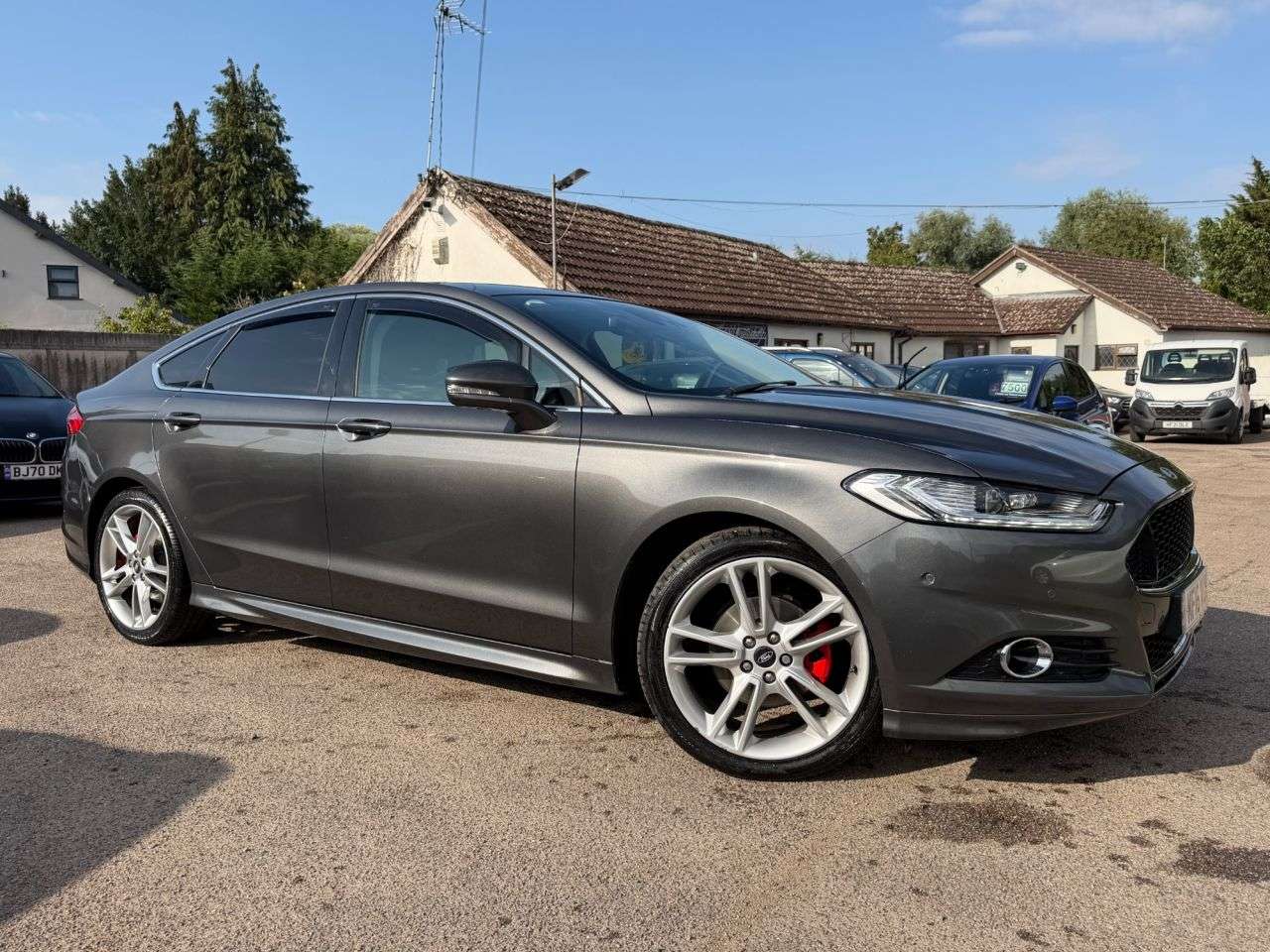 A 2016 FORD MONDEO 2.0 TDCi TITANIUM HATCHBACK 5dr DIESEL MANUAL EURO 6 (s/s) (180 ps) HIGH SP A 2016 FORD MONDEO 2.0 TDCi TITANIUM HATCHBACK 5dr DIESEL MANUAL EURO 6 (s/s) (180 ps) HIGH SP