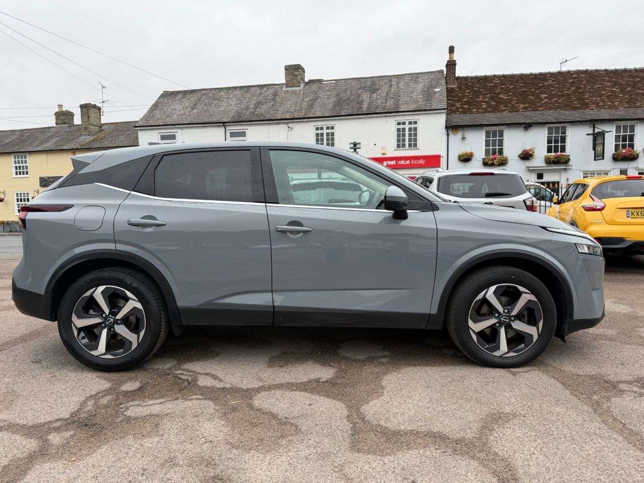 A 2023 NISSAN QASHQAI 1.3 DIG-T MHEV N-CONNECTA SUV 5dr PETROL MANUAL EURO 6 (s/s) (140 ps) A 2023 NISSAN QASHQAI 1.3 DIG-T MHEV N-CONNECTA SUV 5dr PETROL MANUAL EURO 6 (s/s) (140 ps)